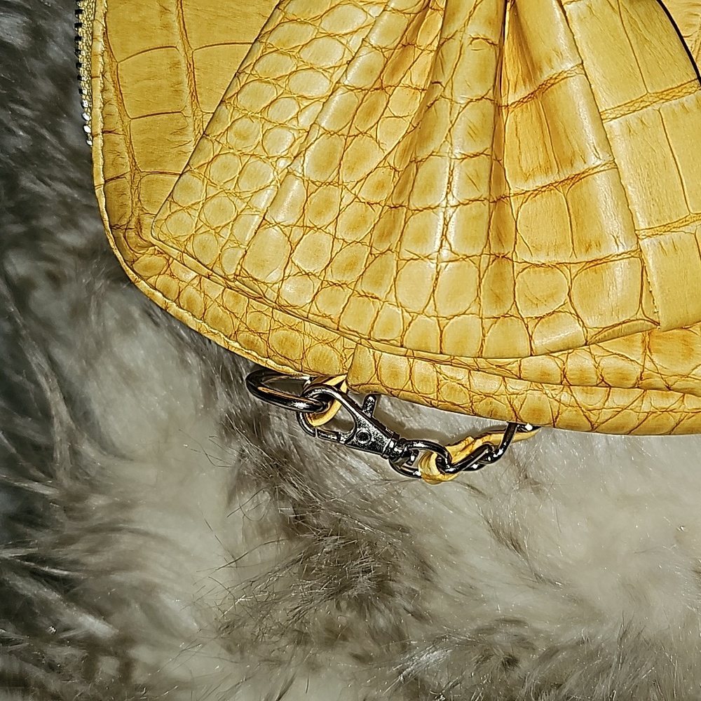 CUTE Yellow Snakeskin Crossbody - Picture 4 of 5
